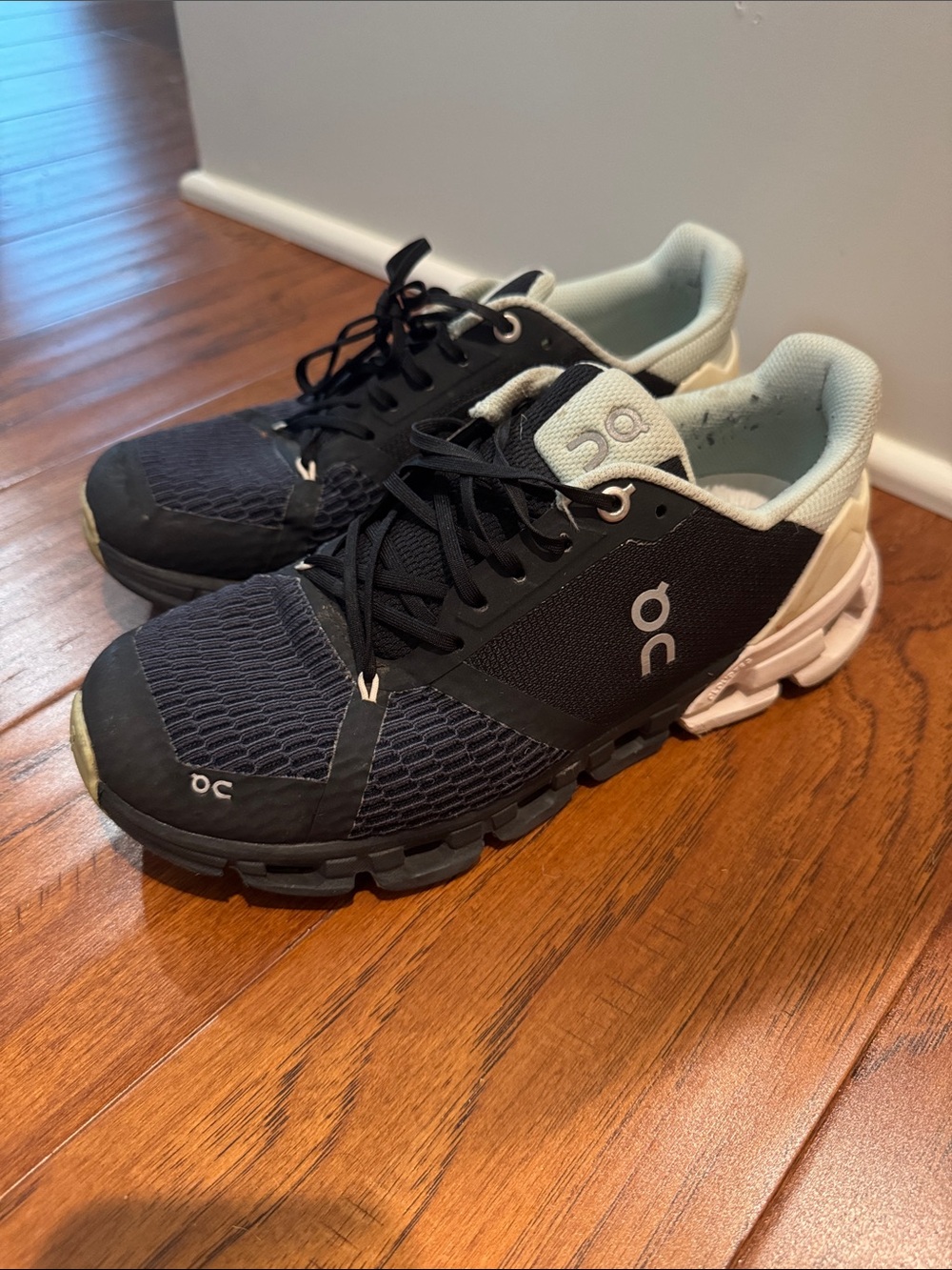 On Cloud Women's Black and White Running Sneakers